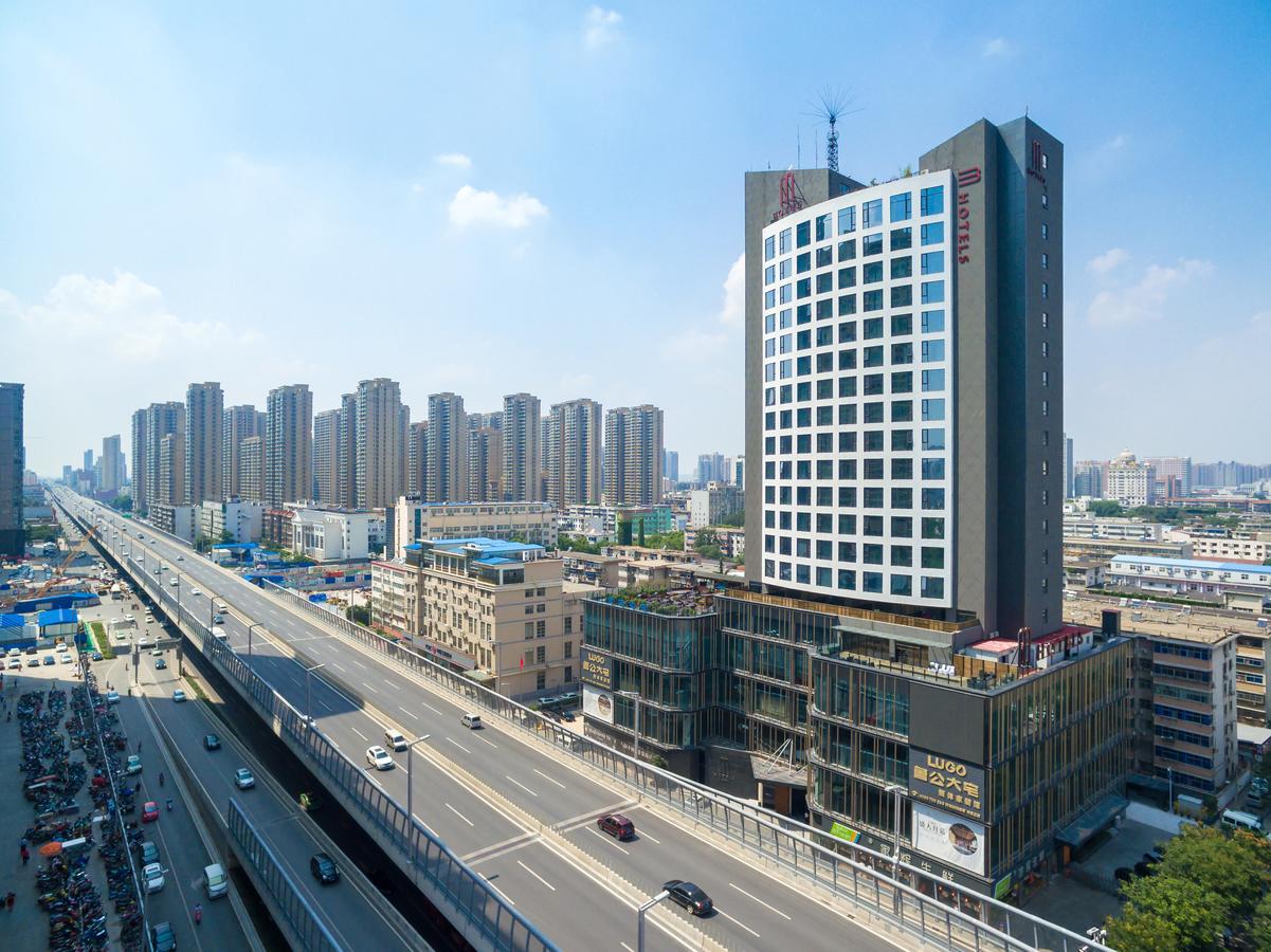 M Hotel Čeng-čou Exteriér fotografie
