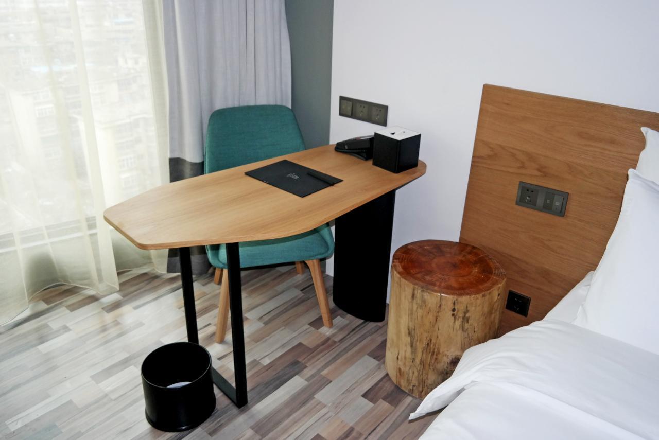 M Hotel Čeng-čou Exteriér fotografie