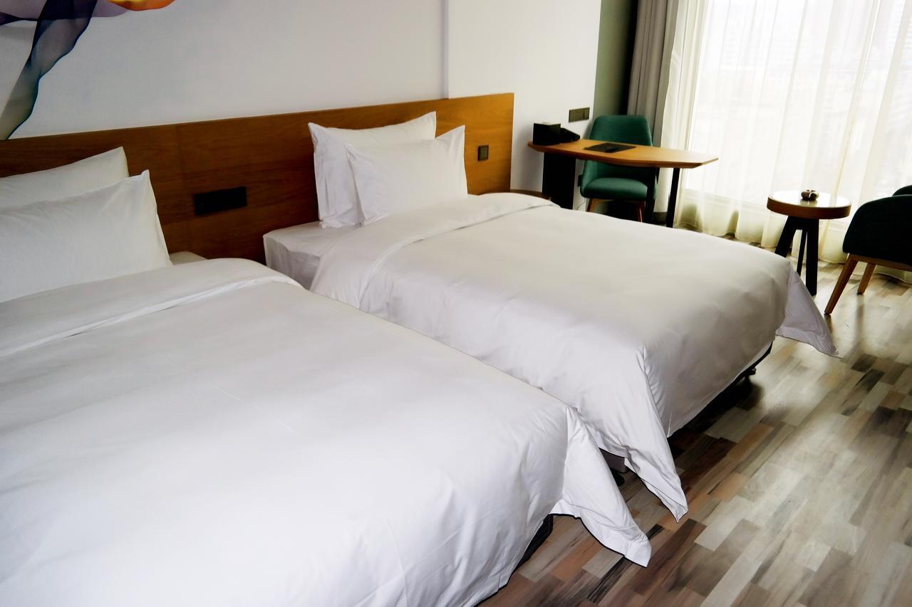 M Hotel Čeng-čou Exteriér fotografie