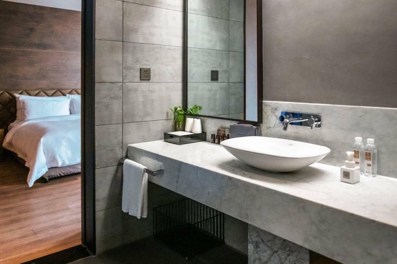 M Hotel Čeng-čou Exteriér fotografie